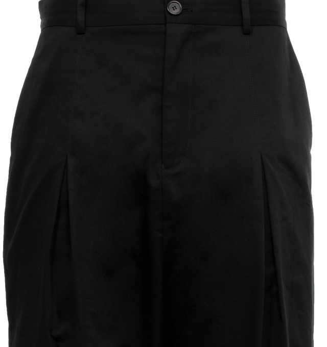 Image 4 of 4 - BLACK - LOEWE Low Crotch Trousers featuring relaxed fit, long length, mid waist, loose leg, low crotch silhouette, pleats at the front, belt loops, concealed zip fly, seam pockets, rear flap pocket and LOEWE engraved buckle and leather patch placed at the back. 100% cotton. Made in Italy. 