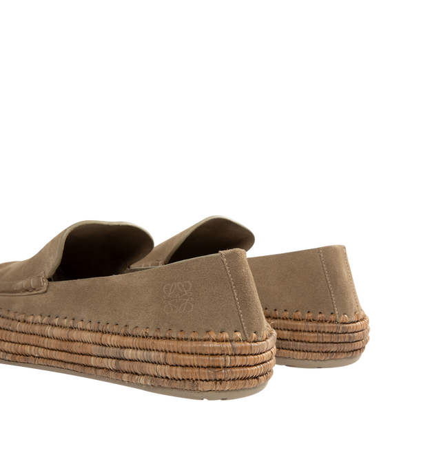 Image 3 of 5 - BROWN - LOEWE PAULA'S IBIZA Rio Loafer in suede and raffia featuring handcrafted raffia embroidery and a deconstructed upper, padded leather insole, anagram embossed rubber outsole and anagram embossed on the side. Suede/raffia. Made in Spain. 