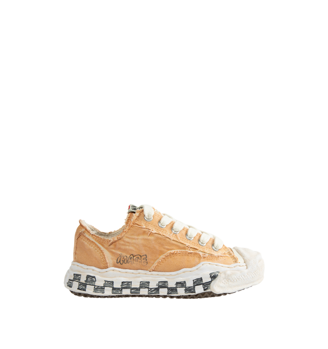 Image 1 of 5 - NEUTRAL - Maison Mihara Yasuhiro Hank OG Graffiti Check Sole Canvas Low-Top Sneakers are crafted from canvas and feature the brand's signature sculpted OG sole, originally molded from clay by the designer, with a hand-drawn graffiti-inspired check pattern across the sole. Designed with a low-top silhouette and lace-up construction, the HANK model pairs a classic canvas upper with the label's distinctive artistic approach to footwear. Main Material: Upper: 100% Cotton Canvas. Sole: Rubber. 