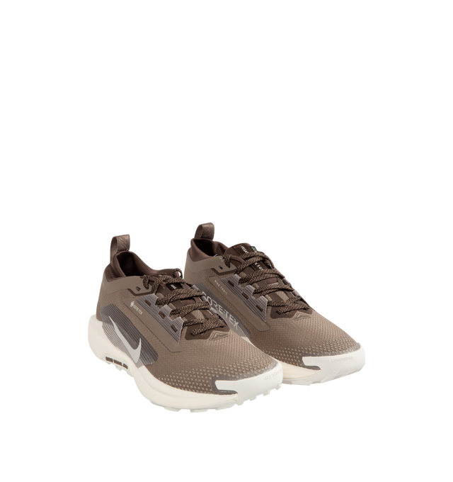 Image 2 of 5 - BROWN - NIKE Pegasus Trail 5 GORE-TEX SP Sneaker featuring wet-weather protection, waterproof GORE-TEX upper, an all-terrain outsole, reflective design details and a ReactX foam midsole. 