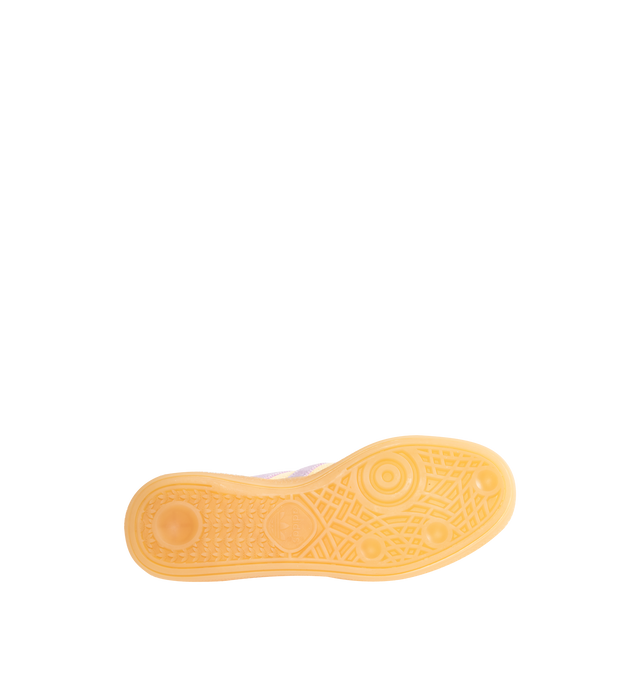 Image 4 of 5 - YELLOW - ADIDAS Handball Spezial Sneaker featuring premium suede and smooth leather, retro details, regular fit, lace closure, leather upper, synthetic lining and rubber outsole. 