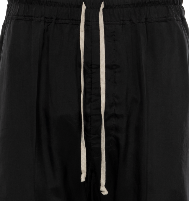 Image 4 of 4 - BLACK - RICK OWENS drawstring cropped pants in heavy cotton poplin with above-ankle length and dropped crotch, elasticized waist with drawstring, concealed fly, two side front pockets and two square back pockets. 97% COTTON  3% ELASTANE. 