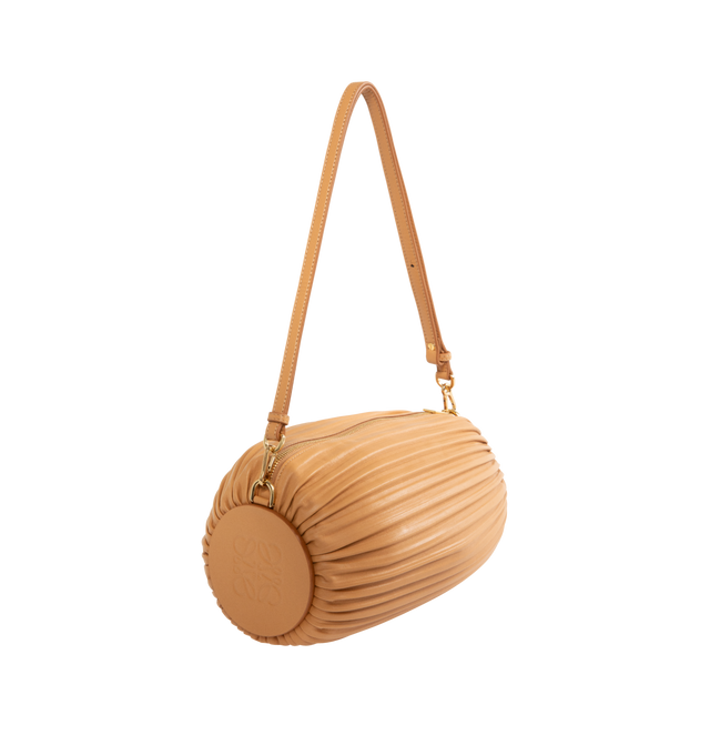 Image 2 of 4 - BROWN - LOEWE Bracelet Pouch in pleated nappa lambskin featuring a tubular bag that converts into a bracelet, finished with embossed plaques on each end, detachable and adjustable strap, zip closure with tonal pull, unlined and engraved Anagram. Pleated nappa. 10 cm x 25 cm x 10 cm. Made in Spain. 