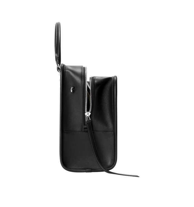 Image 5 of 16 - BLACK - Loewe Amazona 180 large bag takes on a relaxed silhouette anchored by a single toron top handle. It is designed to be carried open, while a concealed closure secures the main compartment. Removable shoulder and crossbody straps make it highly versatile. This large version is crafted in soft calfskin. Three carry options: short handle, removable shoulder strap and crossbody. Features zip closure with two leather zip pullers, two compartments, main compartment closed with magnetic clos 