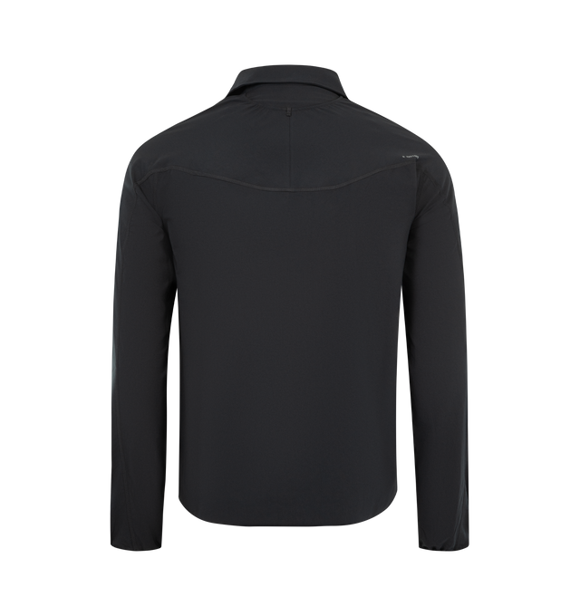 Image 2 of 3 - BLACK - SATISFY PeaceShell River Shirt featuring 2 ice pockets on upper back for mid-race cooling, 2 rapid-access chest pockets for small cargo, lightweight invisible snap button closure, cinched cuffs and flatlock seam construction for friction-free movement, stealth-reflective SATISFY print for low-light visibility and exterior detachable care label. 100% recycled polyester. 