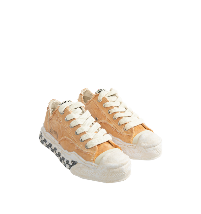Image 2 of 5 - NEUTRAL - Maison Mihara Yasuhiro Hank OG Graffiti Check Sole Canvas Low-Top Sneakers are crafted from canvas and feature the brand's signature sculpted OG sole, originally molded from clay by the designer, with a hand-drawn graffiti-inspired check pattern across the sole. Designed with a low-top silhouette and lace-up construction, the HANK model pairs a classic canvas upper with the label's distinctive artistic approach to footwear. Main Material: Upper: 100% Cotton Canvas. Sole: Rubber. 