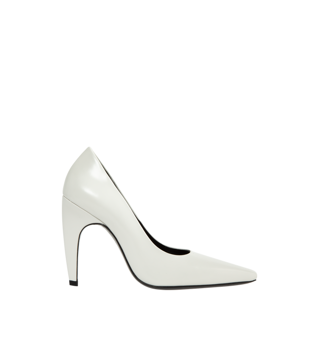 Image 1 of 4 - WHITE - Jude Women's Fame Pump is crafted from calfskin leather and features an almond toe and a curved dagger heel. Designed with a streamlined silhouette, this elevated style combines Italian-sourced leather with expert craftsmanship. Main Material: Calfskin Leather. Toe: Almond. Heel Height: 10.5 cm / 4.1 in. Leather Origin: Italy. Made in Portugal. 