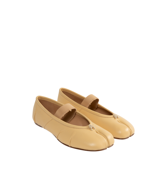 Image 2 of 4 - NEUTRAL - Maison Margiela Tabi Ballerina Flat crafted in leather with handmade folds, the ballerinas featuring a distressed elastic band and the Tabi split-toe, inspired by the traditional 15th century Japanese sock bearing the same name. 100% lamb leather. Made in Italy. 