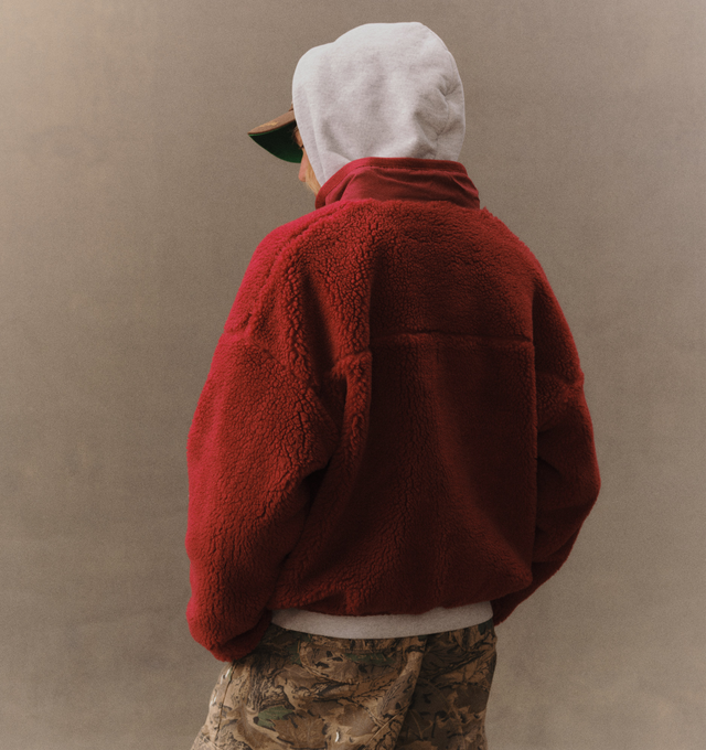 Image 6 of 6 - RED - Cherry LA Zip Up Sherpa Jacket is crafted from custom sherpa fleece and features a boxy-fit silhouette, a full-zip front closure, and zippered pockets for secure storage. Designed with elastic binding at the openings and signature chevron labels at the pockets, this cozy layer combines everyday comfort with clean utilitarian detailing. Main Material: Custom Sherpa Fleece 