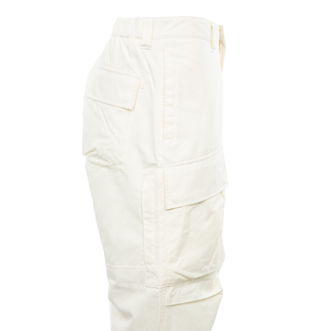 Image 3 of 4 - WHITE - STONE ISLAND Ghost Loose Pant featuring front zipper and button closure, elasticated waistband in back panel, waistband loops, two side slit pockets, flap patch pocket on back, two cargo pockets on front with iconic brand monogram patch applied, monochrome pattern and regular fit. 97% cotton, 3% elastane. Made in Italy. 