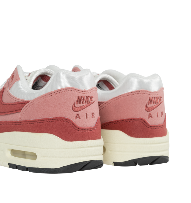 Nike air sales max 1 weight
