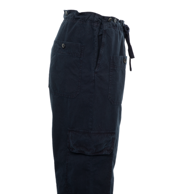 Image 3 of 4 - NAVY - BARENA VENEZIA Oversize work cargo trousers crafted from natural crinkle garment dye 100% cotton canvas. Mid rise in a comfort fit featuring two slashed side pocket, one u-line patch front pocket with button. 