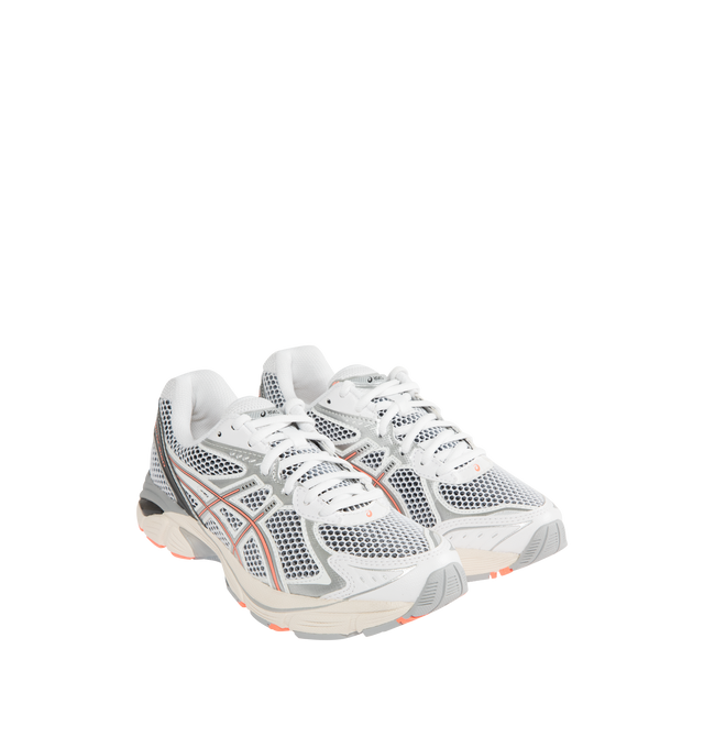 Image 2 of 5 - GREY - ASICS GT-2160 Sneaker pays homage to the technical design language from the GT-2000 series in the early 2010s, segmented midsole structure and GEL technology inserts for advanced cushioning underfoot. This combination creates an industrial aesthetic that's met with advanced cushioning properties. 