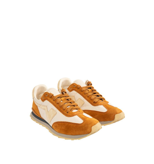 Image 2 of 5 - BROWN - VISVIM FKT Runners crafted from Italian Cowhide combined with Japanese nylon/cotton fabric upper, Vibram outsole, pigment-free leather lining with cork insole for enhanced cushioning and moisture absorption, TPU heel stabilizer and lightweight EVA phylon midsole. 