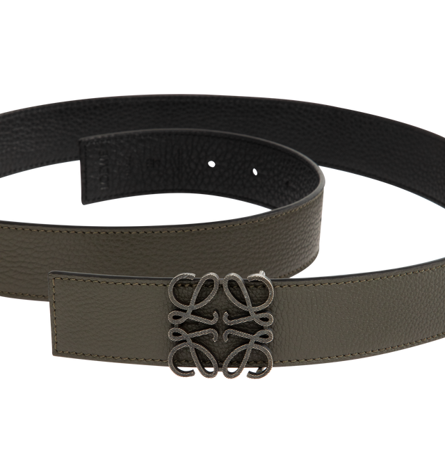 Image 2 of 2 - GREEN - LOEWE Reversible Anagram belt in calfskin with an Anagram buckle, 3.5cm wide and five holes regulation. Calfskin. Made in Spain. 