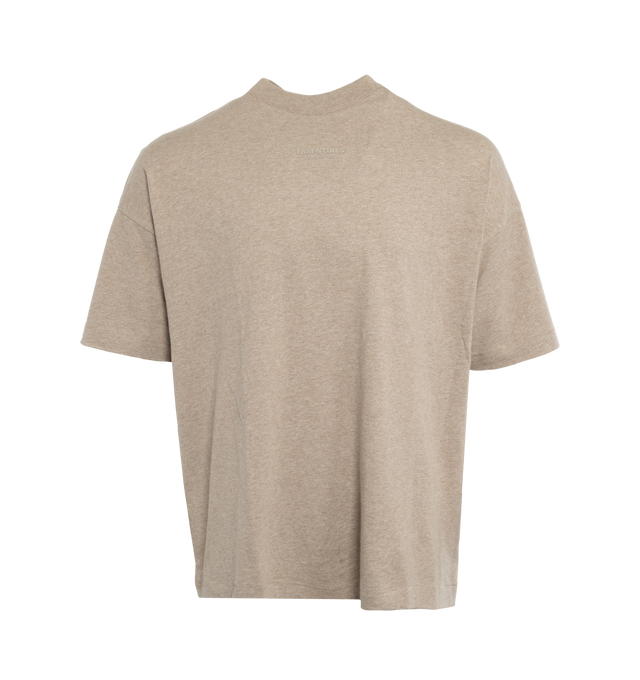 NEUTRAL - FEAR OF GOD ESSENTIALS Essentials Tee featuring relaxed fit, rib knit collar and rubberized logo. 100% cotton.
