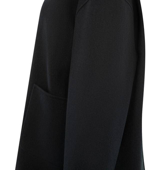 Image 3 of 3 - BLACK - EXTREME CASHMERE Maker Coat featuring a boxy chore jacket, double-faced cashmere, two patch pockets, a pointed collar and five buttons in corozo. 70% wool, 30% cashmere. 